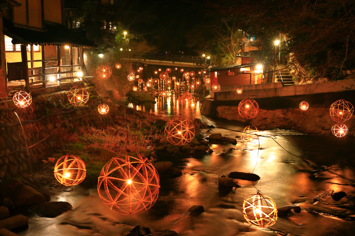 秋冬に行きたい九州の温泉10選｜紅葉・雪景色・湯けむりを満喫