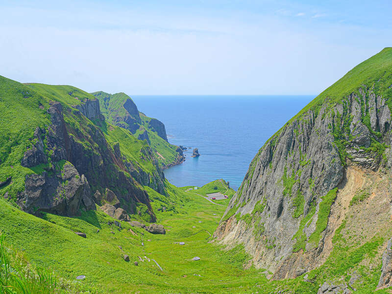「花の浮島」桃岩