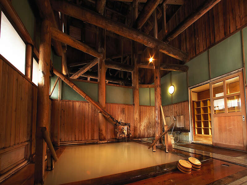 万座温泉　日進館