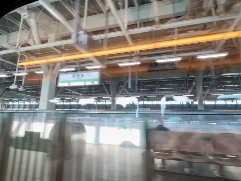 車窓から見た新青森駅