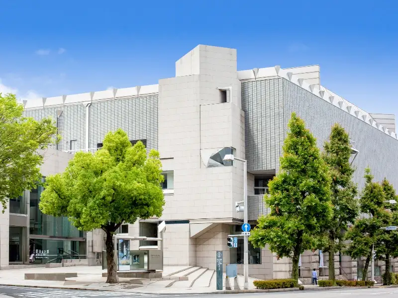 岡山県立美術館