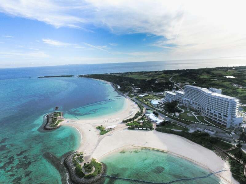 ホテル　オリオン　モトブリゾート＆スパ 外観