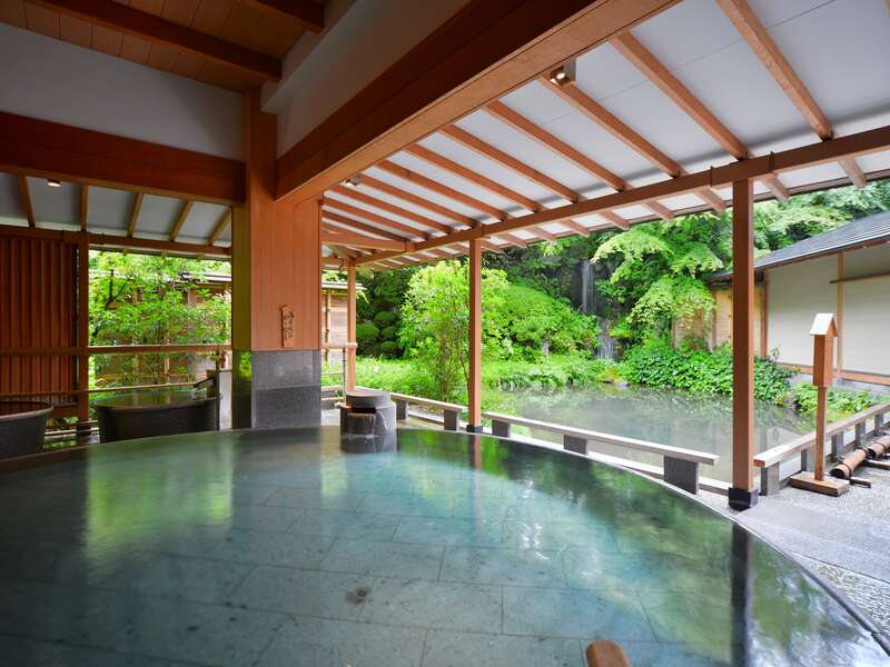 温泉（イメージ）